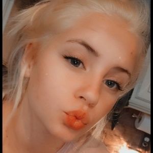 Meet your Posher, Maci